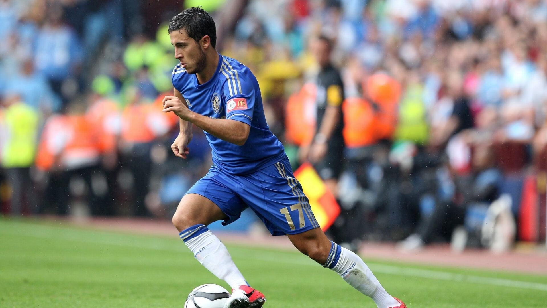 球员的日常：训练之外的趣味生活揭秘，职业球员的生活